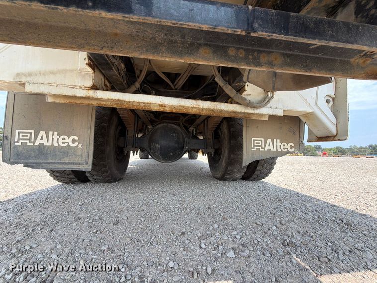image for item FK5044 2016 International WorkStar 7500 bucket truck