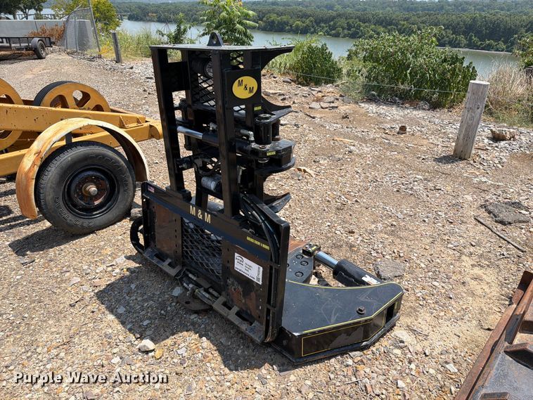 image for item FK5046 M&M HC16 Hydra Clip skid steer tree shear