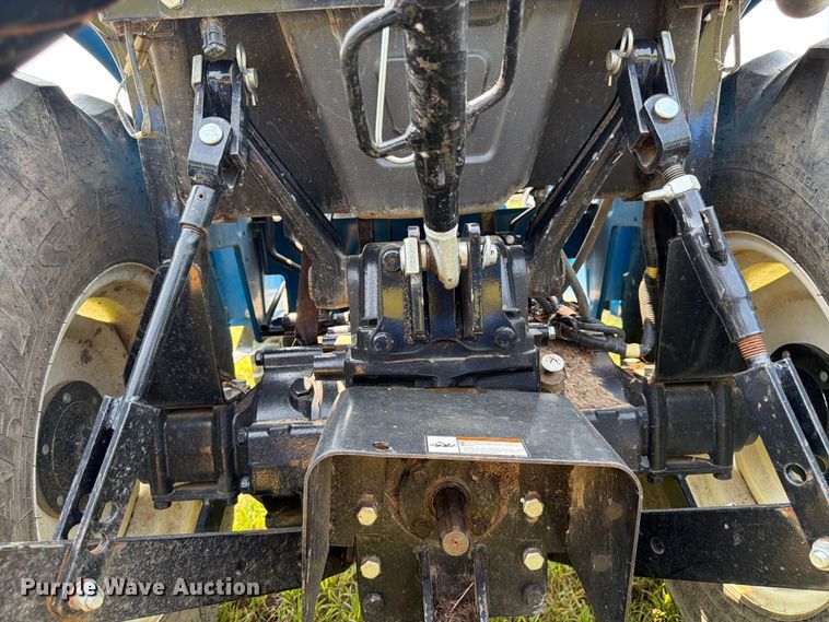 image for item FN2027 LS MT225HE MFWD tractor
