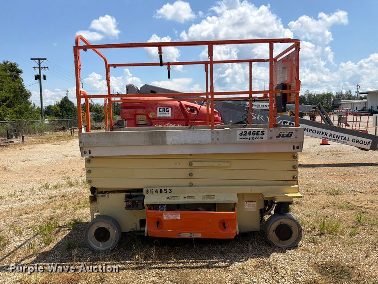 image for item FN2037 2014 JLG 3246ES scissor lift
