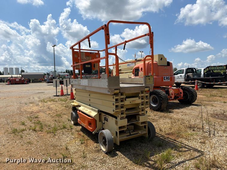 image for item FN2037 2014 JLG 3246ES scissor lift