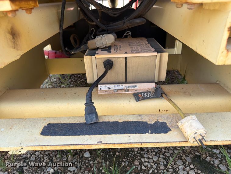 image for item FN2037 2014 JLG 3246ES scissor lift