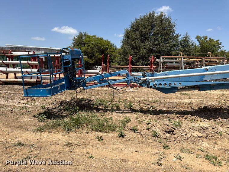 image for item FN2041 2000 Genie S-125 boom lift