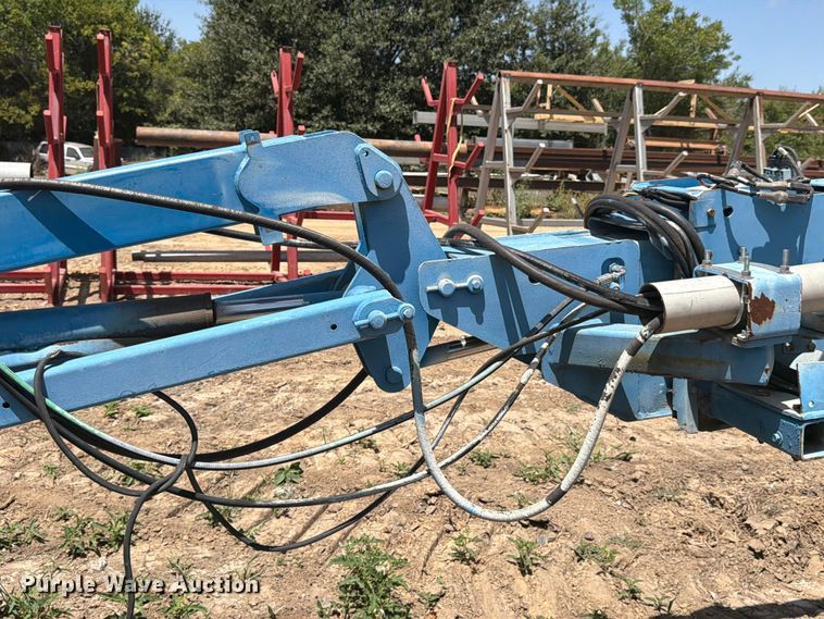 image for item FN2041 2000 Genie S-125 boom lift