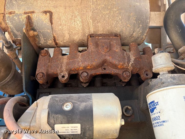 image for item FN2041 2000 Genie S-125 boom lift