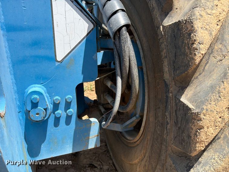 image for item FN2041 2000 Genie S-125 boom lift