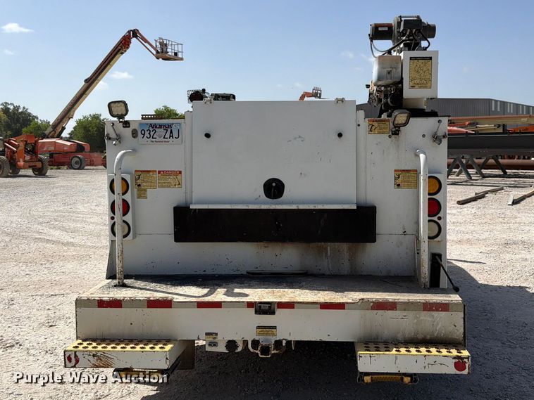 image for item FN2042 2016 Ford F550 Super Duty utility / service truck