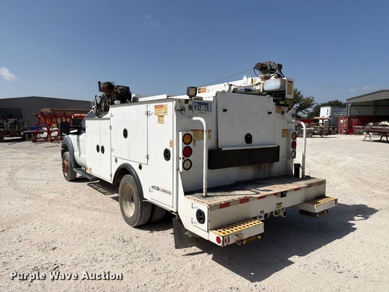 image for item FN2042 2016 Ford F550 Super Duty utility / service truck