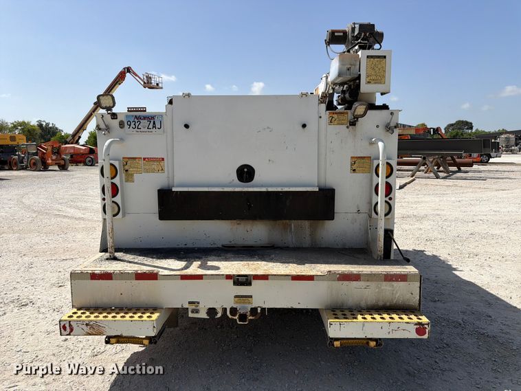 image for item FN2042 2016 Ford F550 Super Duty utility / service truck