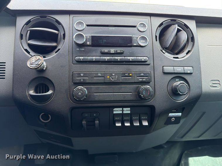 image for item FN2042 2016 Ford F550 Super Duty utility / service truck