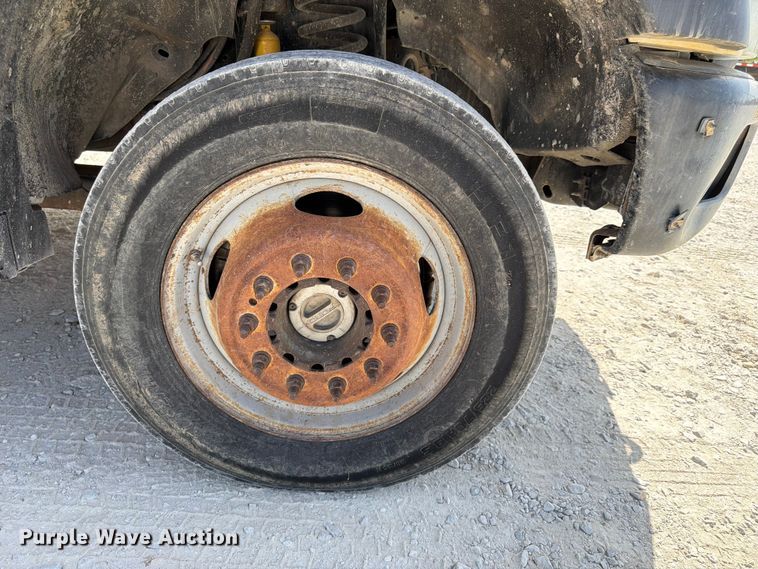 image for item FN2042 2016 Ford F550 Super Duty utility / service truck