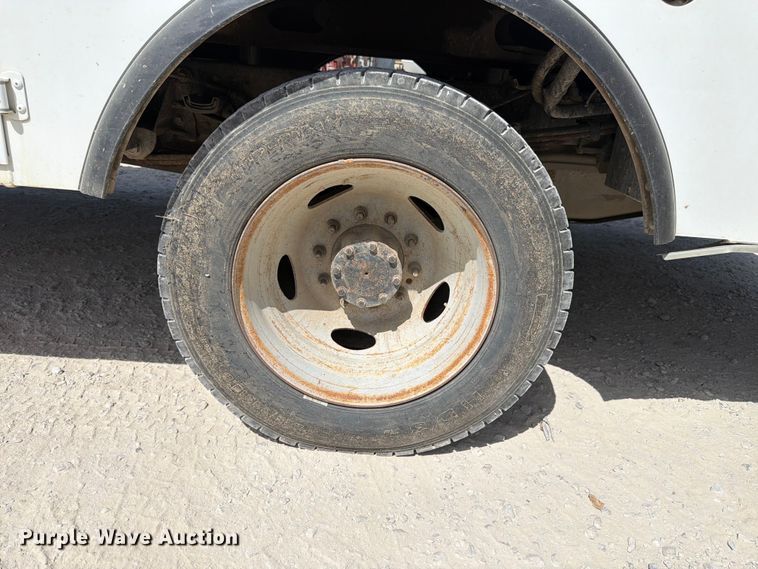 image for item FN2042 2016 Ford F550 Super Duty utility / service truck