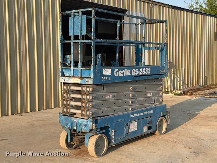 2008 Genie GS-3232 scissor lift