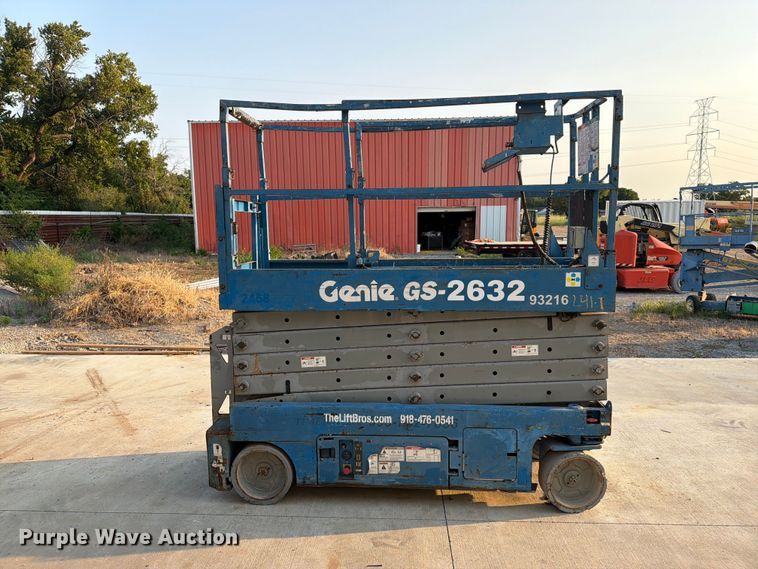 image for item FN2544 2008 Genie GS-3232 scissor lift