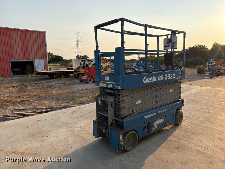 image for item FN2544 2008 Genie GS-3232 scissor lift