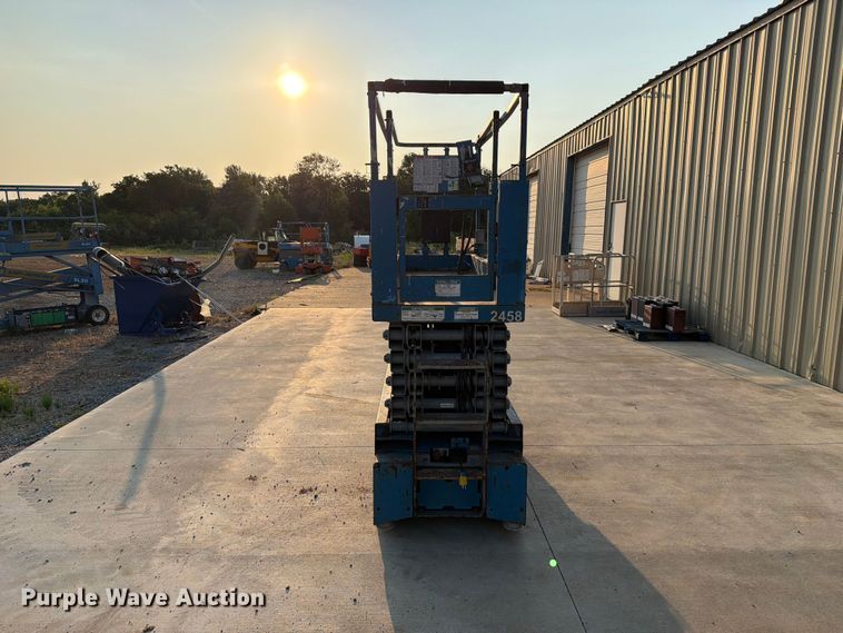 image for item FN2544 2008 Genie GS-3232 scissor lift