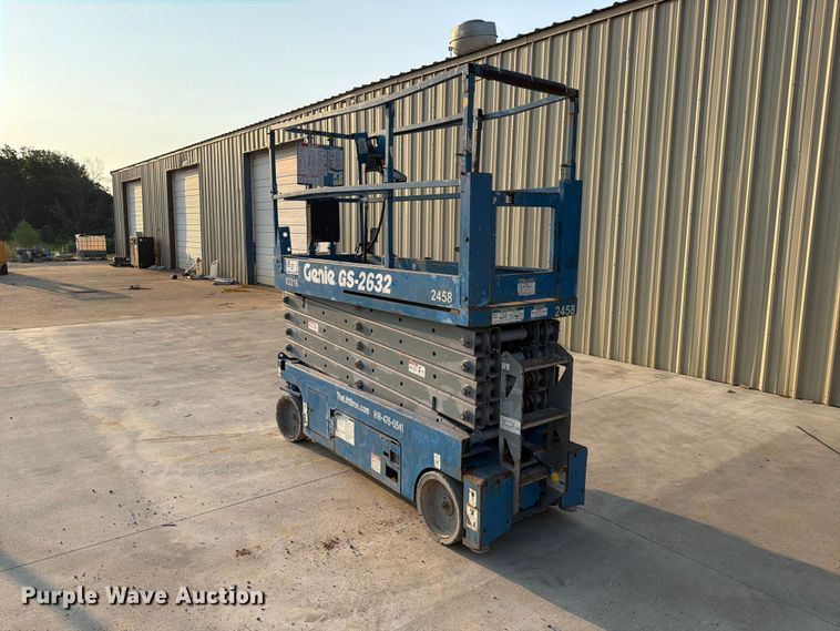 image for item FN2544 2008 Genie GS-3232 scissor lift