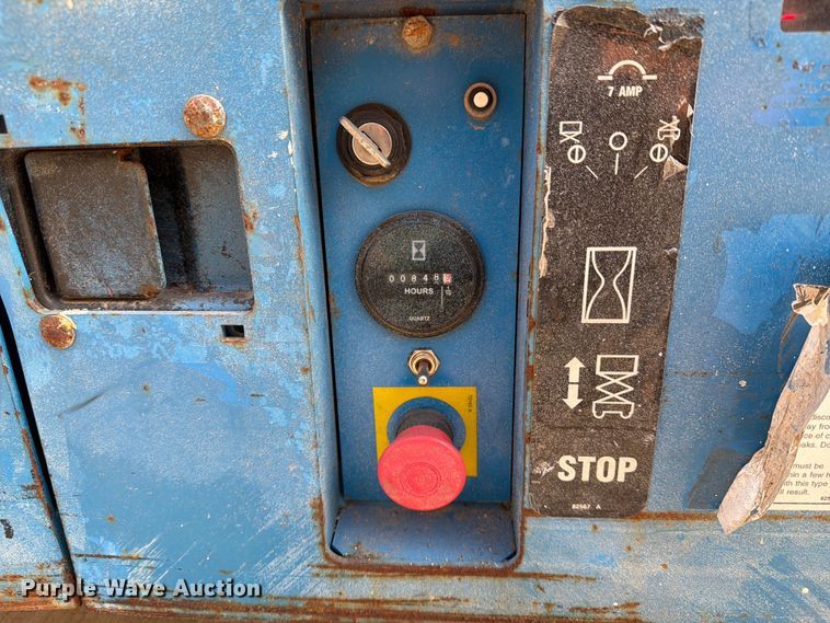 image for item FN2544 2008 Genie GS-3232 scissor lift