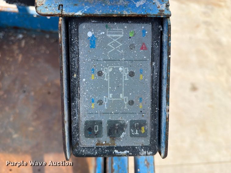 image for item FN2544 2008 Genie GS-3232 scissor lift
