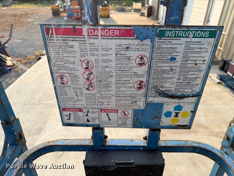 image for item FN2544 2008 Genie GS-3232 scissor lift