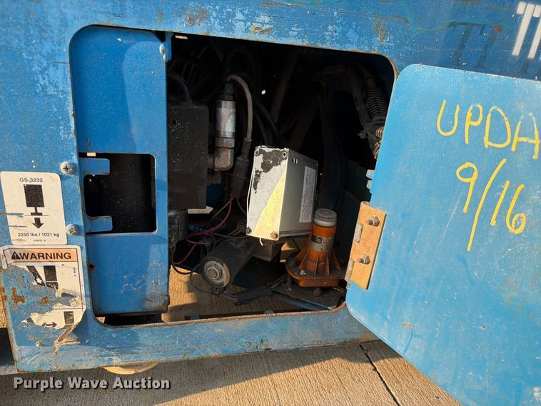 image for item FN2544 2008 Genie GS-3232 scissor lift