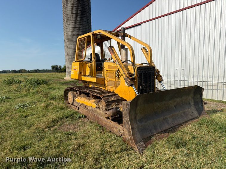 image for item FN2551 1994 John Deere 750 BLT dozer