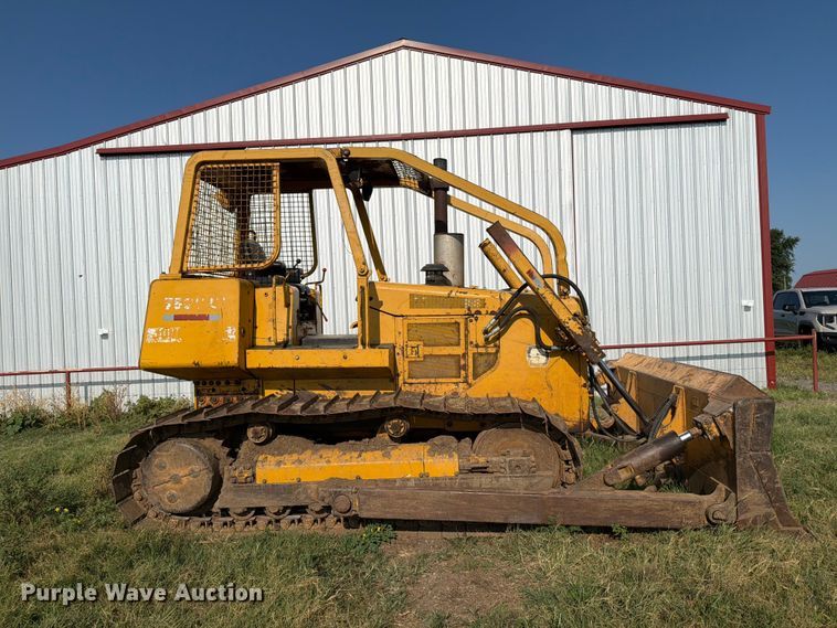 image for item FN2551 1994 John Deere 750 BLT dozer