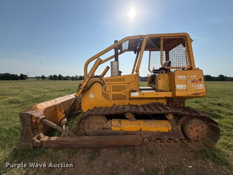 image for item FN2551 1994 John Deere 750 BLT dozer