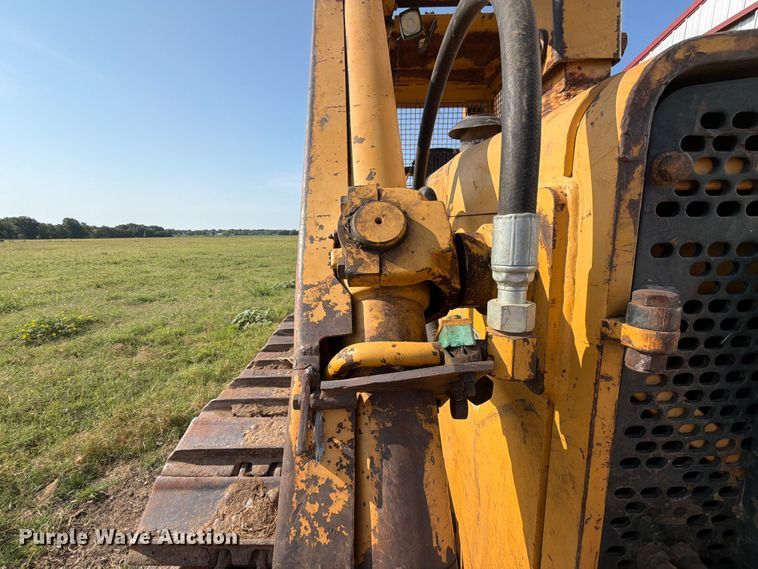 image for item FN2551 1994 John Deere 750 BLT dozer