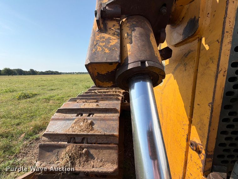image for item FN2551 1994 John Deere 750 BLT dozer