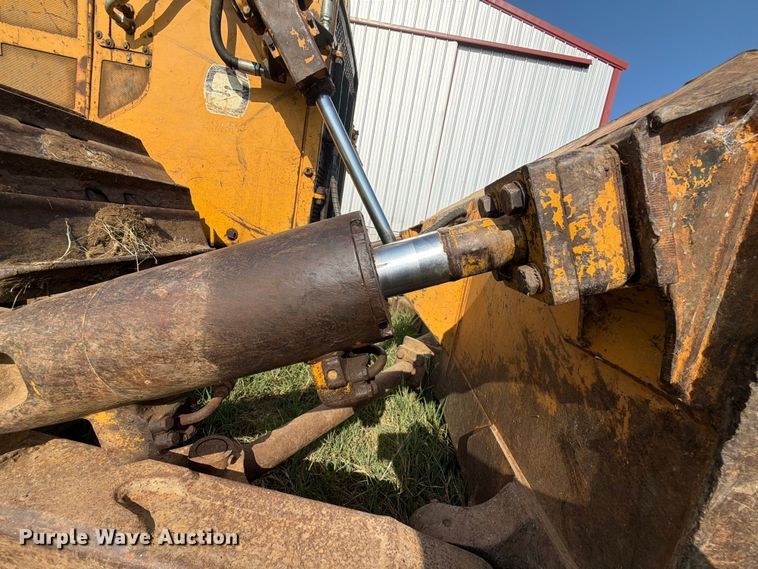 image for item FN2551 1994 John Deere 750 BLT dozer