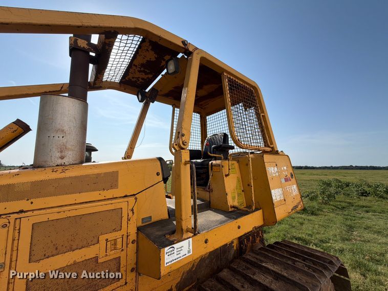 image for item FN2551 1994 John Deere 750 BLT dozer