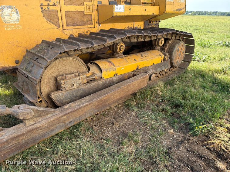 image for item FN2551 1994 John Deere 750 BLT dozer