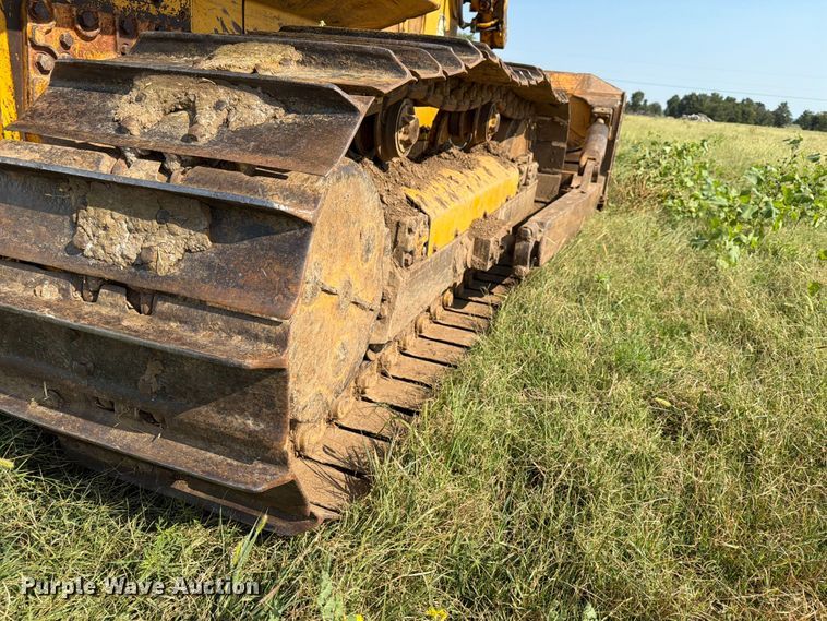 image for item FN2551 1994 John Deere 750 BLT dozer
