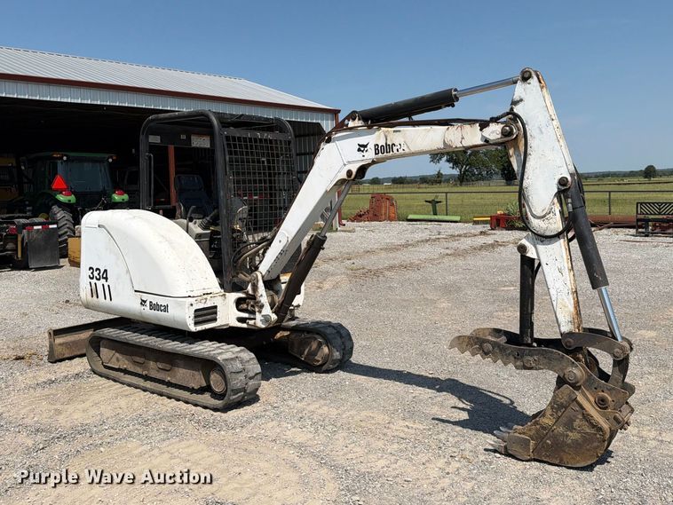 image for item FN2554 2002 Bobcat 334 mini excavator