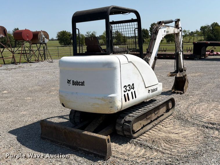 image for item FN2554 2002 Bobcat 334 mini excavator