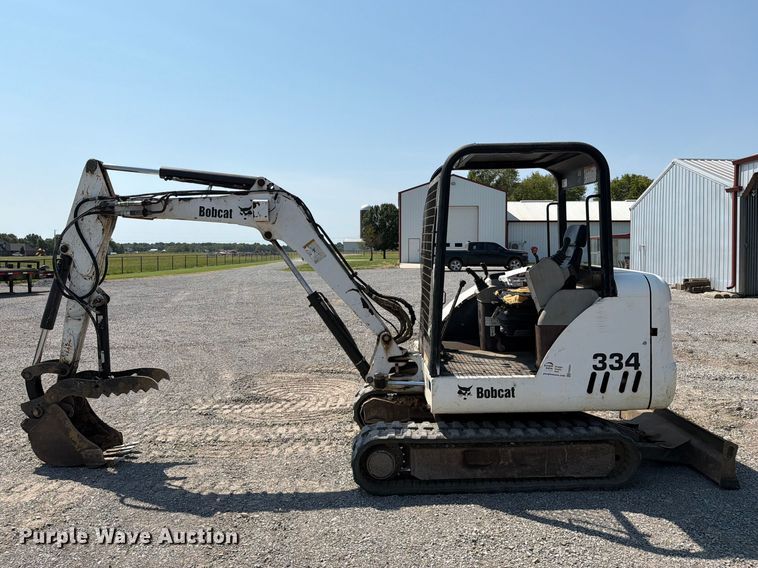 image for item FN2554 2002 Bobcat 334 mini excavator
