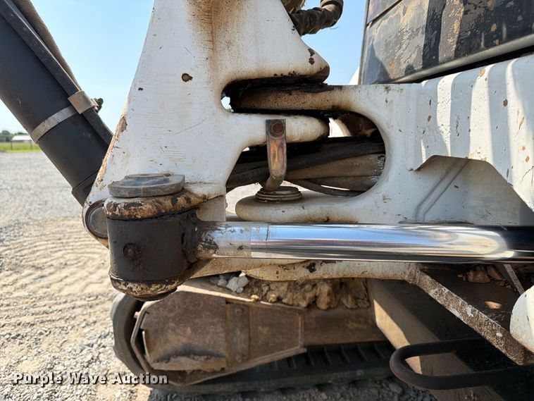 image for item FN2554 2002 Bobcat 334 mini excavator
