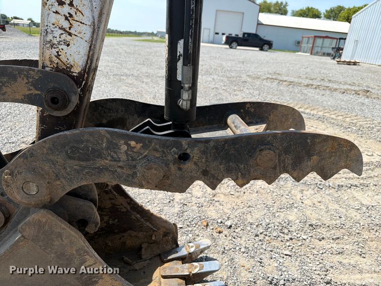 image for item FN2554 2002 Bobcat 334 mini excavator