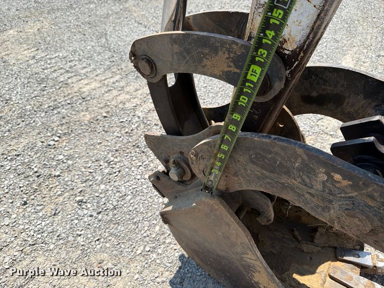 image for item FN2554 2002 Bobcat 334 mini excavator