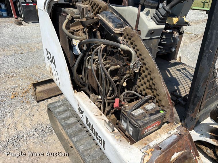 image for item FN2554 2002 Bobcat 334 mini excavator