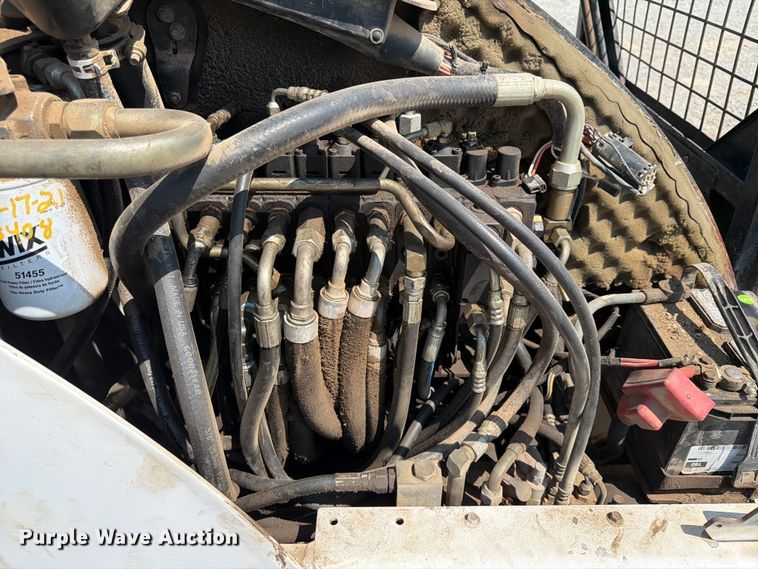 image for item FN2554 2002 Bobcat 334 mini excavator