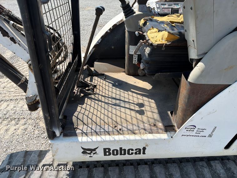 image for item FN2554 2002 Bobcat 334 mini excavator