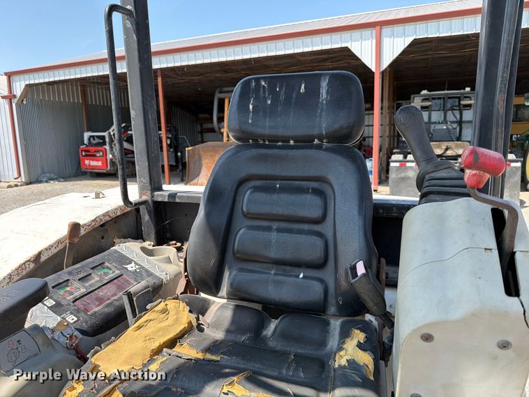 image for item FN2554 2002 Bobcat 334 mini excavator