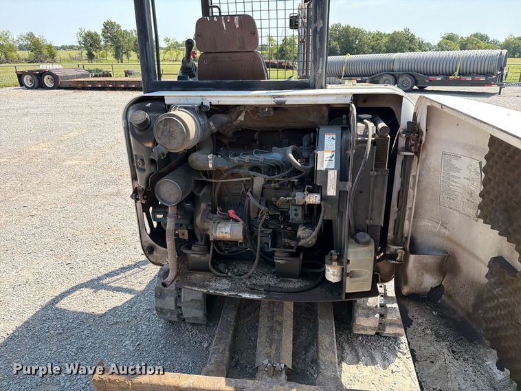 image for item FN2554 2002 Bobcat 334 mini excavator