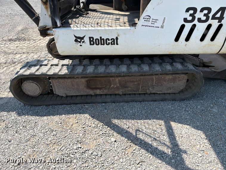 image for item FN2554 2002 Bobcat 334 mini excavator