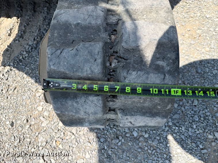 image for item FN2554 2002 Bobcat 334 mini excavator