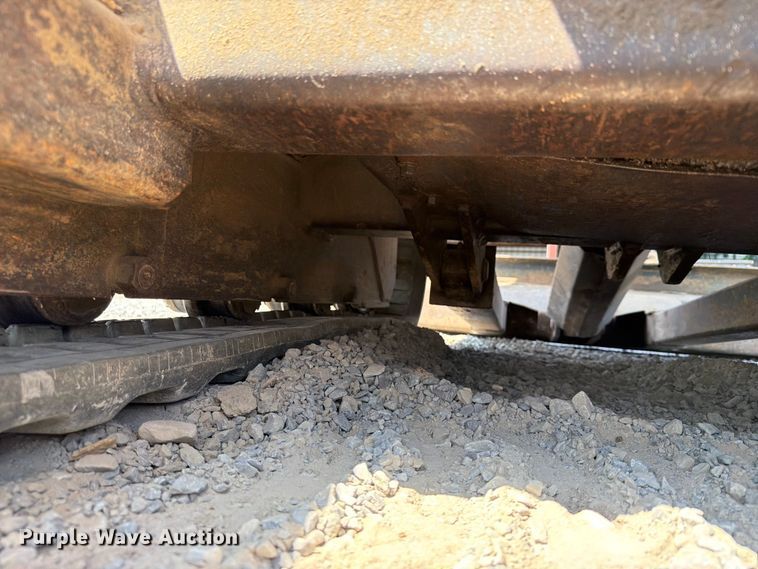 image for item FN2554 2002 Bobcat 334 mini excavator