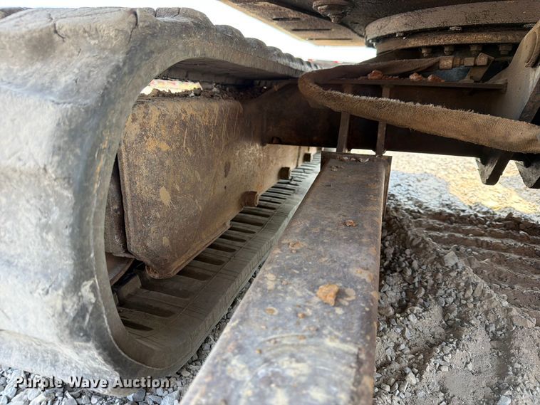 image for item FN2554 2002 Bobcat 334 mini excavator