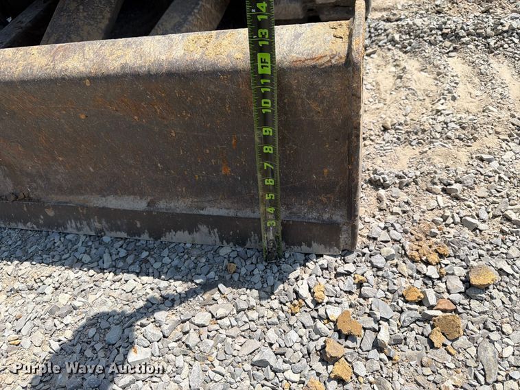 image for item FN2554 2002 Bobcat 334 mini excavator